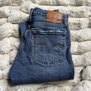 Levi's wedgie straight jeans 26